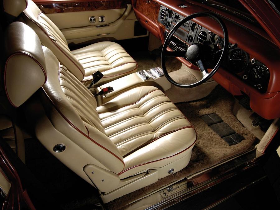  Rolls-Royce Camargue 1975 года  (UK) (фото 13 из 16)